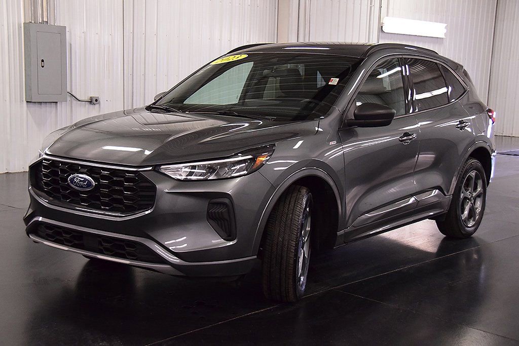 Used 2023 Ford Escape ST-Line w/ Tech Pack #1 image 3