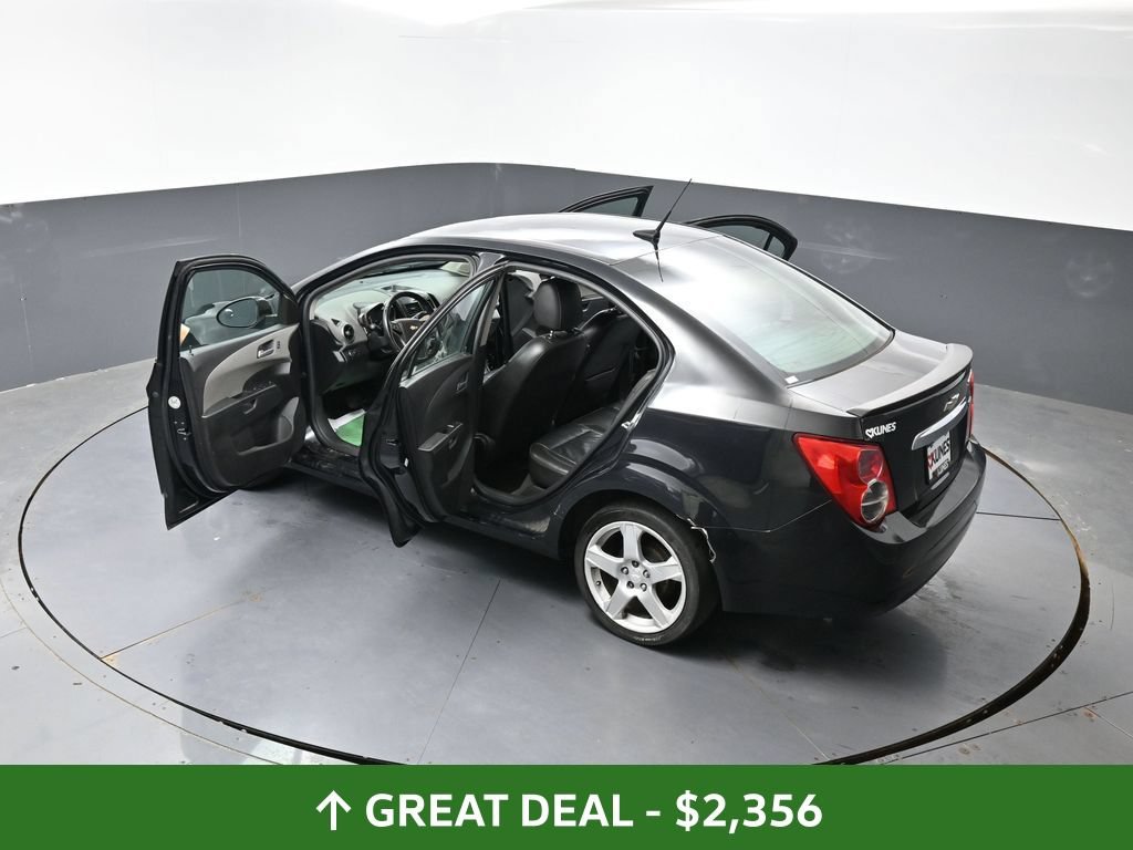 Used 2014 Chevrolet Sonic LTZ FWD image 59