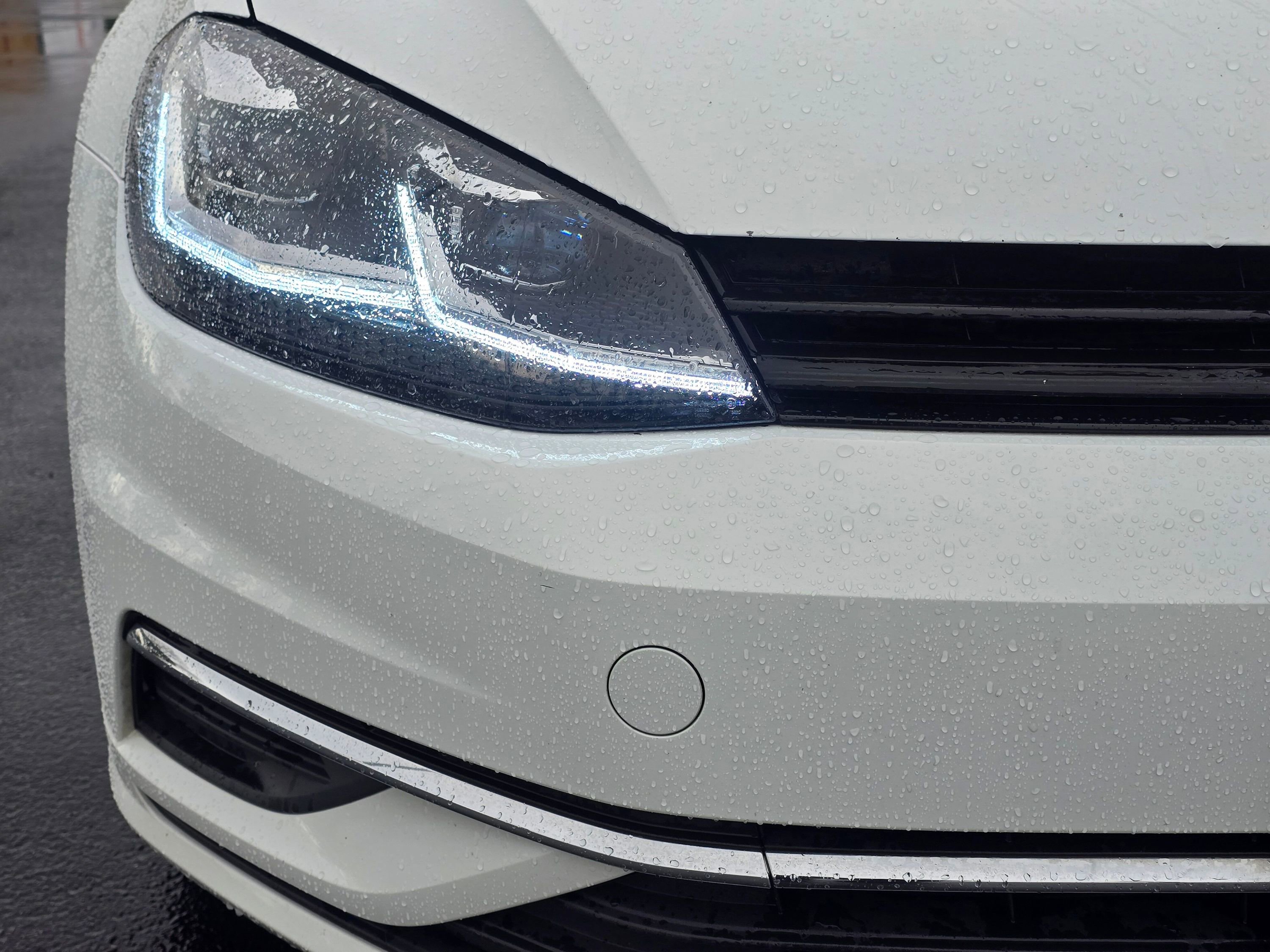 Used 2018 Volkswagen Golf SE image 29