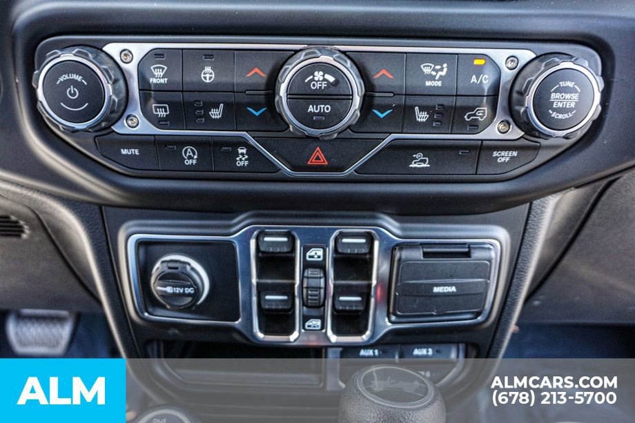 Used 2023 Jeep Wrangler Unlimited Sahara w/ Cold Weather Group AWD/4WD image 43