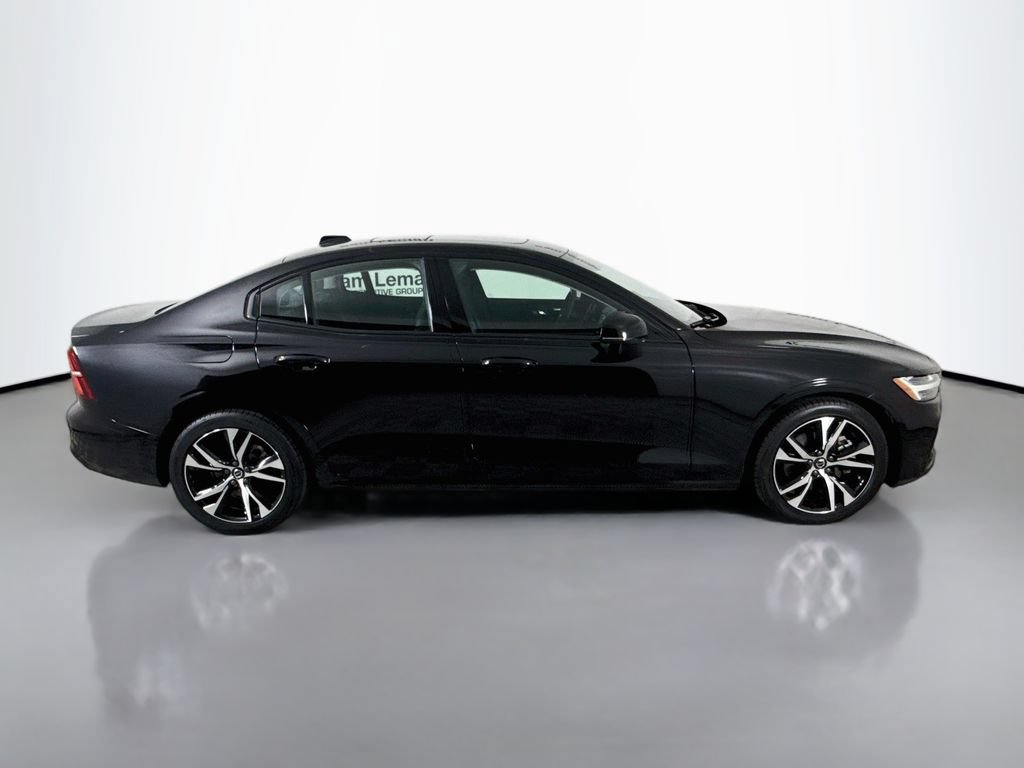 Used 2024 Volvo S60 B5 Core FWD image 8