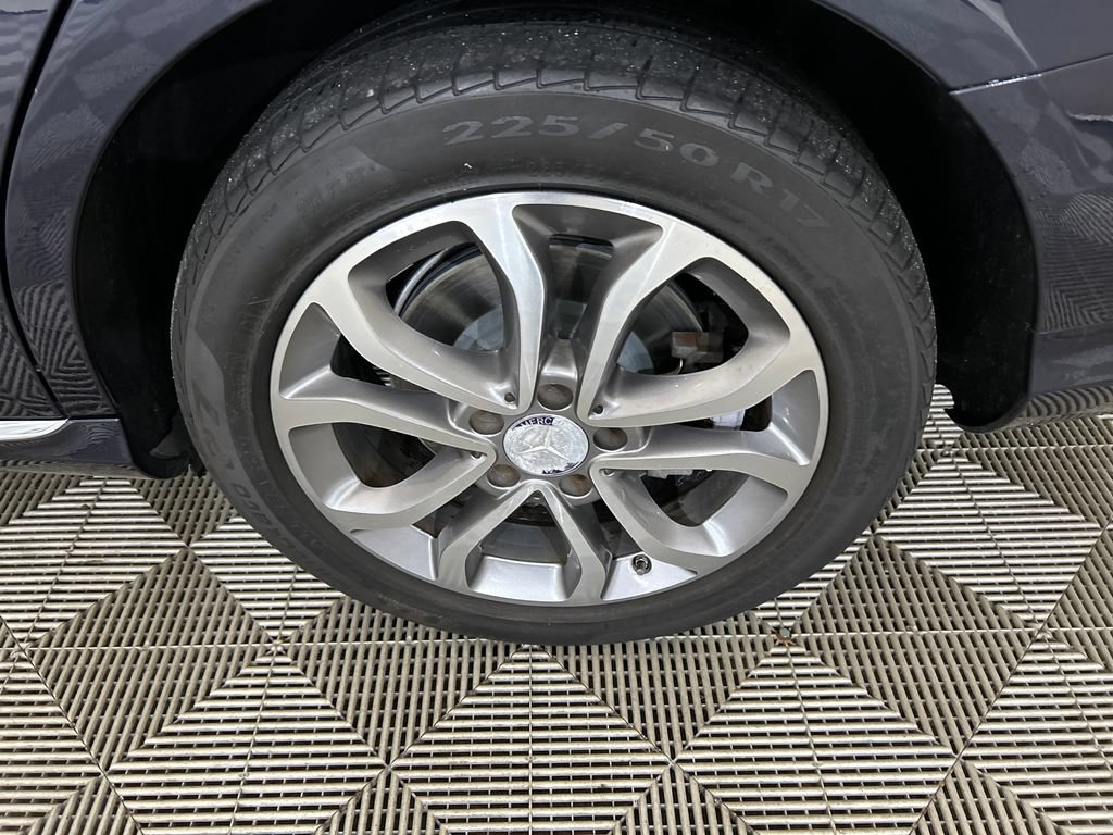 Used 2016 Mercedes-Benz C 300 4MATIC Sedan image 9