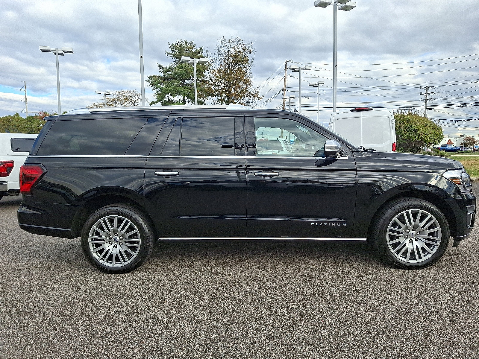 Certified 2022 Ford Expedition Max Platinum image 12