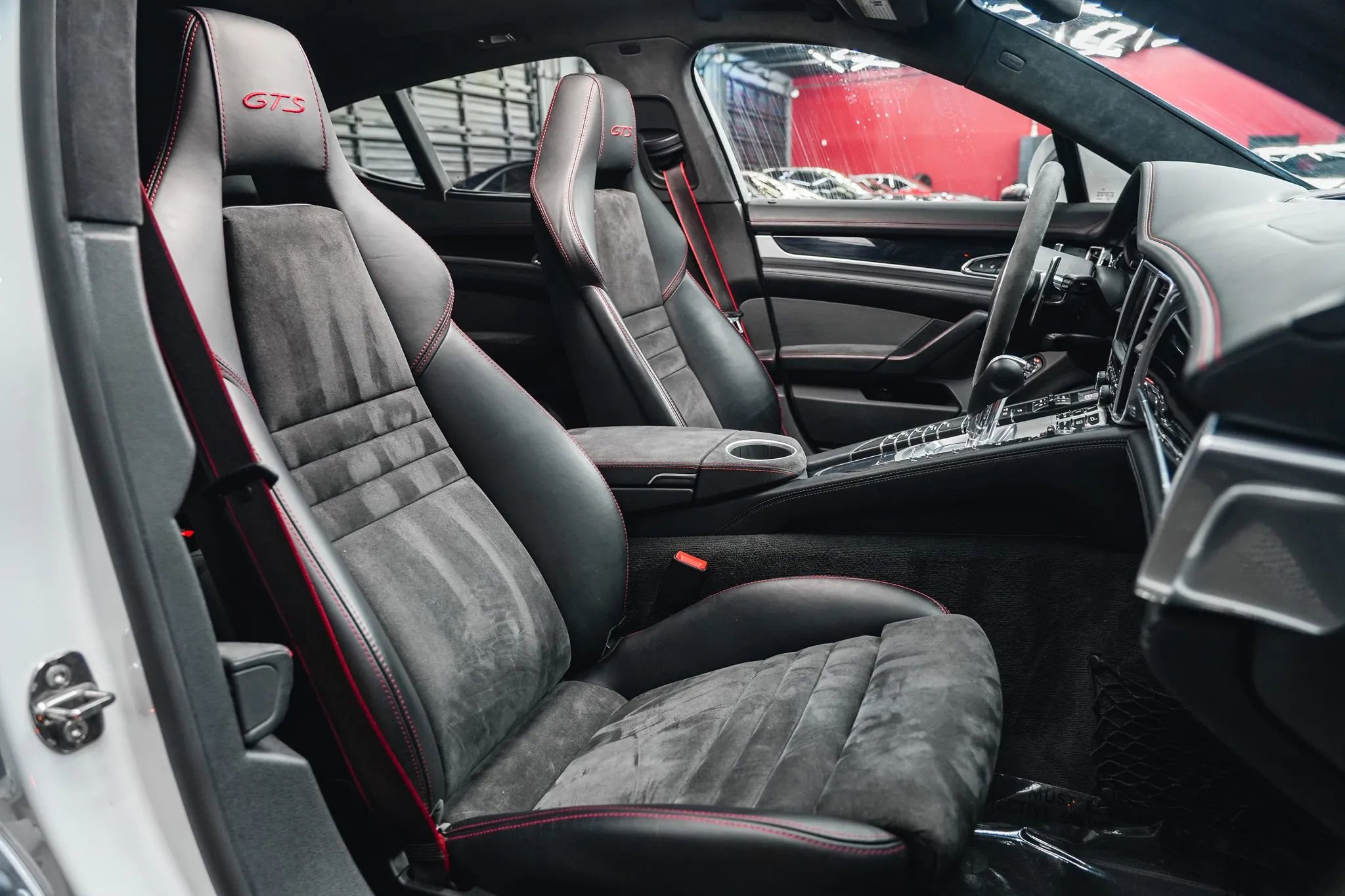 Used 2015 Porsche Panamera GTS w/ Premium Package Plus image 57