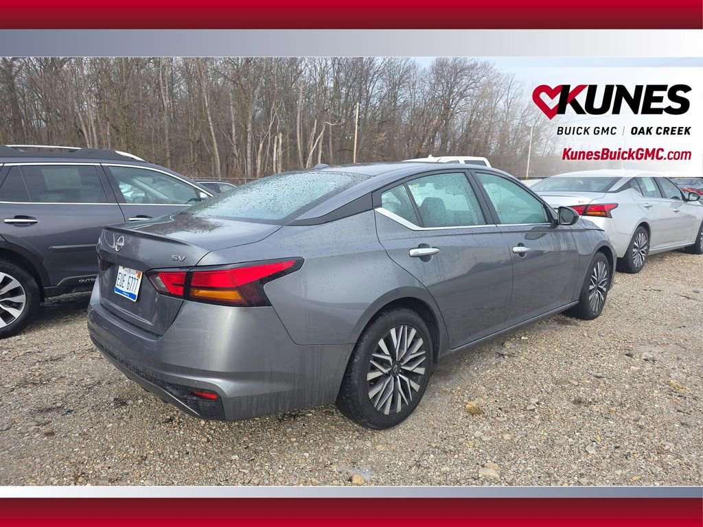 Used 2024 Nissan Altima 2.5 SV image 5