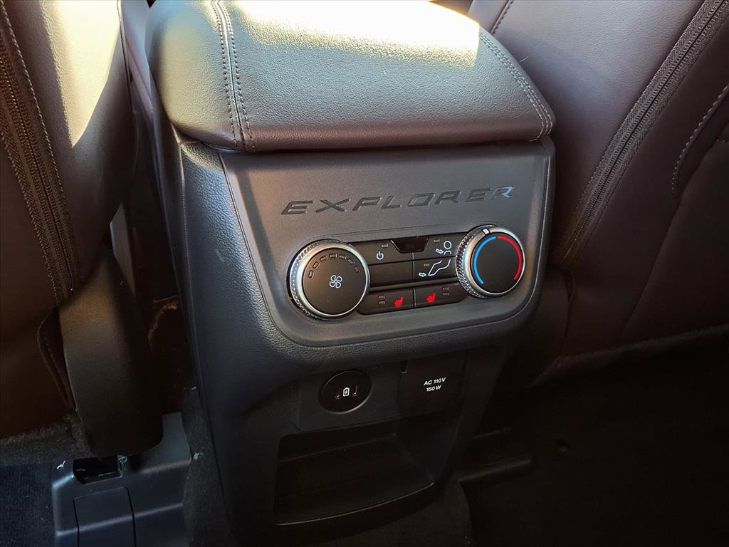 New 2026 Ford Explorer Platinum image 6