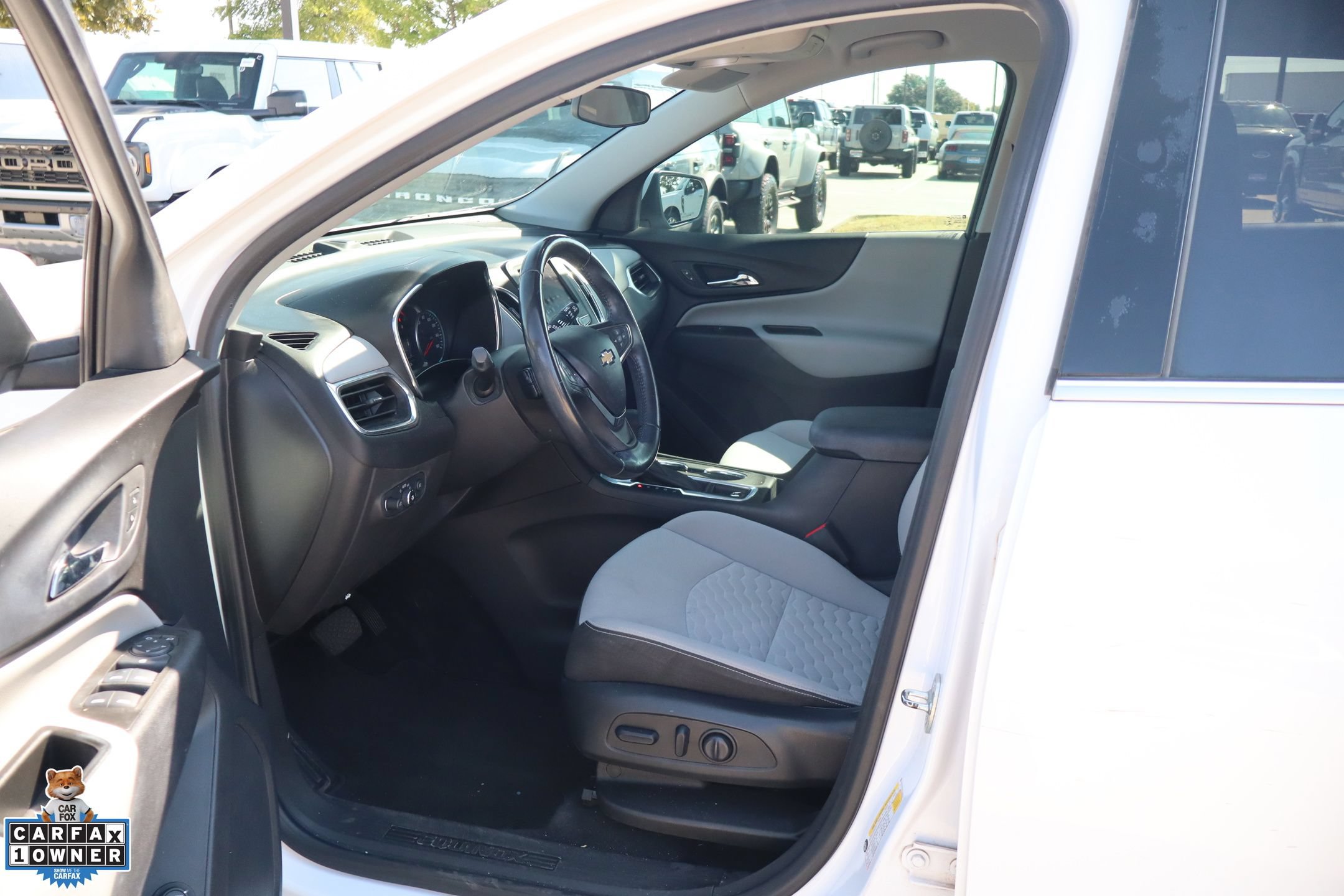 Used 2020 Chevrolet Equinox LT FWD image 24