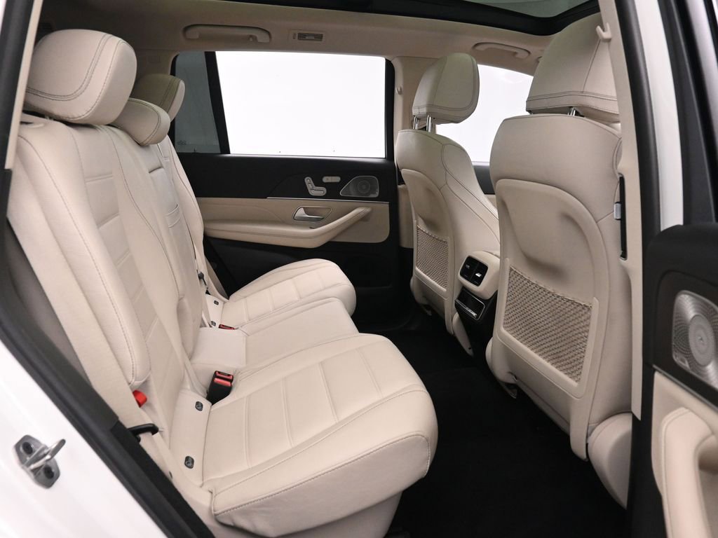 Used 2021 Mercedes-Benz GLS 450 4MATIC image 23