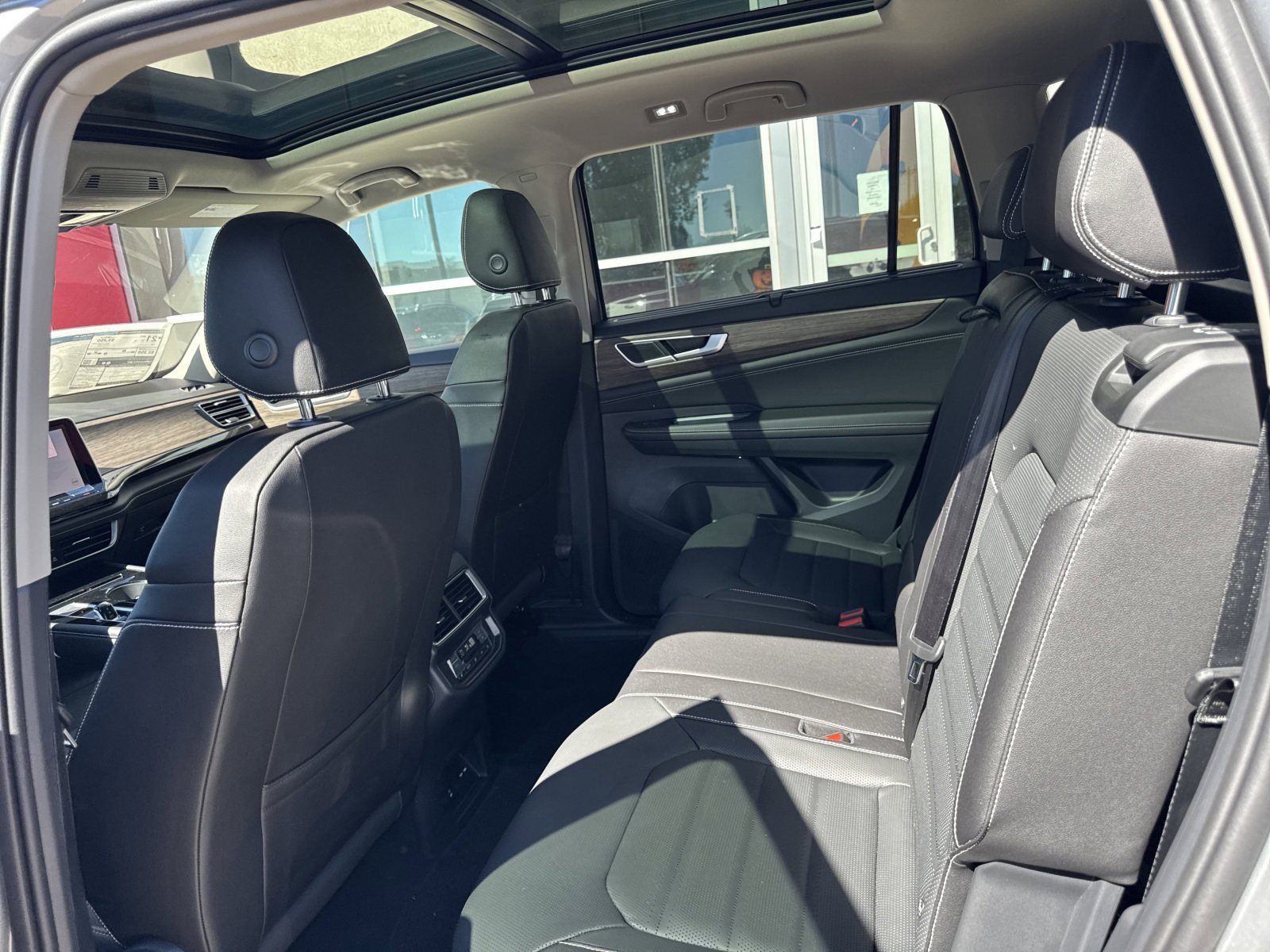 New 2026 Volkswagen Atlas SEL image 19