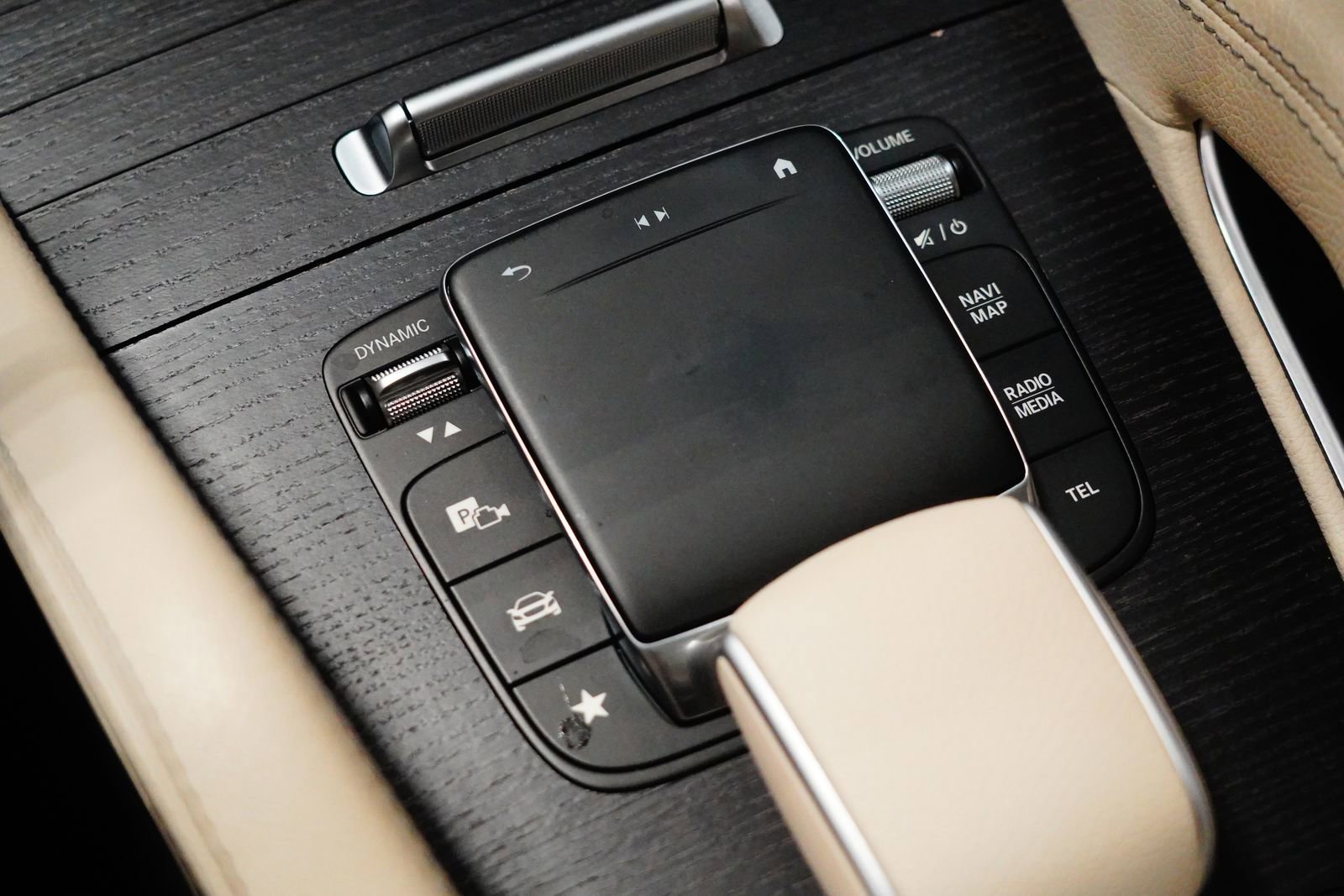 Used 2023 Mercedes-Benz GLS 580 4MATIC image 27