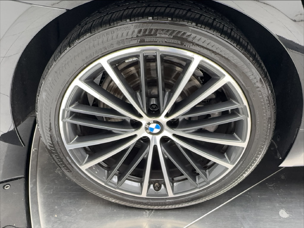 Used 2023 BMW 530i w/ Premium Package RWD image 18