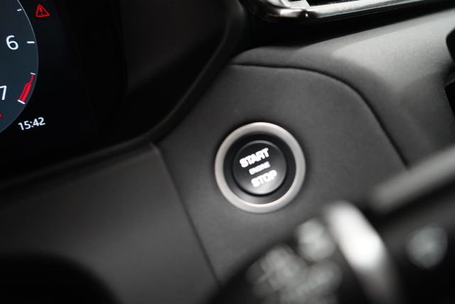 Used 2024 Land Rover Range Rover Velar Dynamic SE image 29