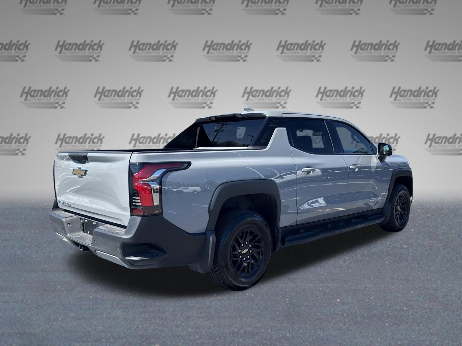 Used 2026 Chevrolet Silverado EV LT image 10