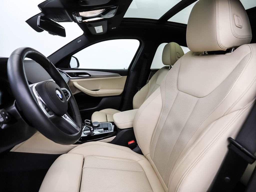 Certified 2025 BMW X4 xDrive30i image 11