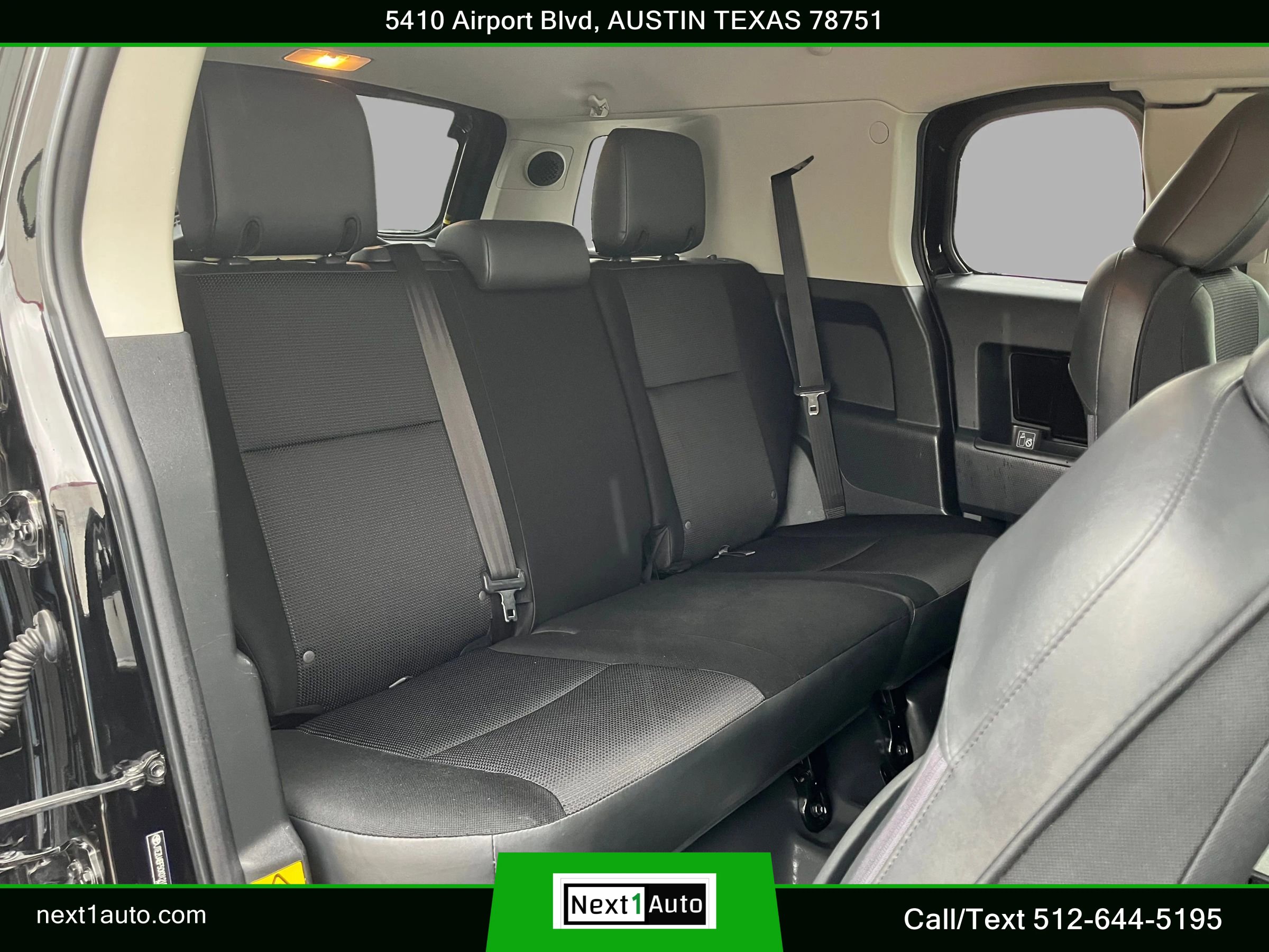 Used 2012 Toyota FJ Cruiser 2WD w/ Upgrade Pkg image 27