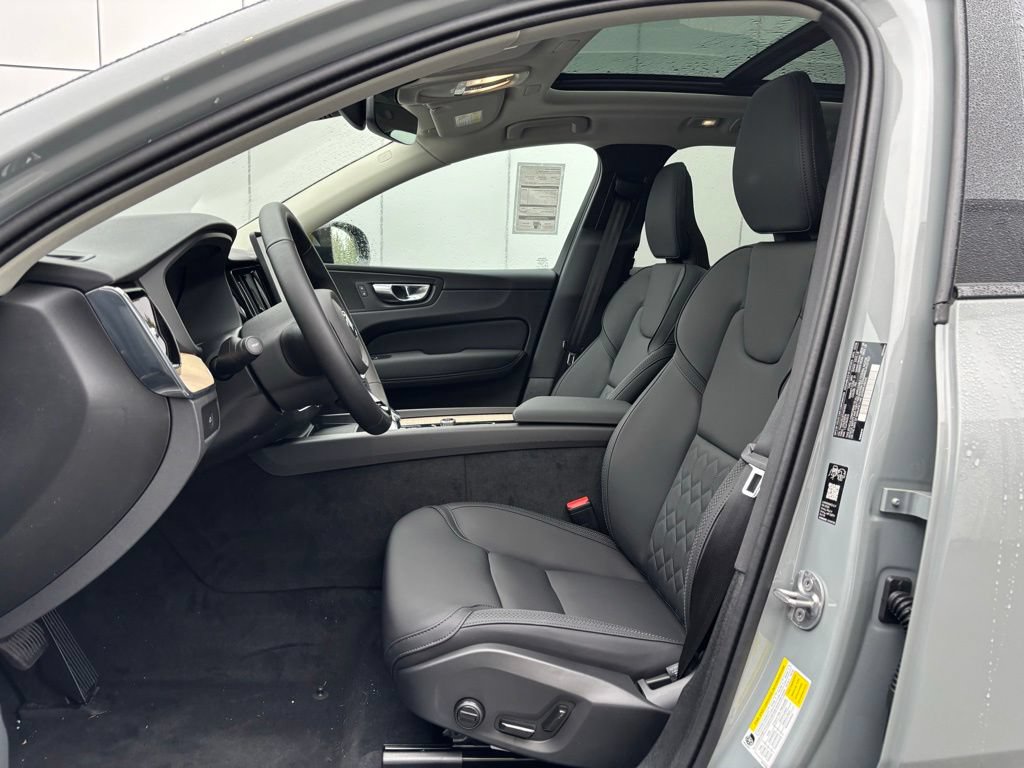 New 2026 Volvo XC60 B5 Core w/ Protection Package Premier AWD/4WD image 15