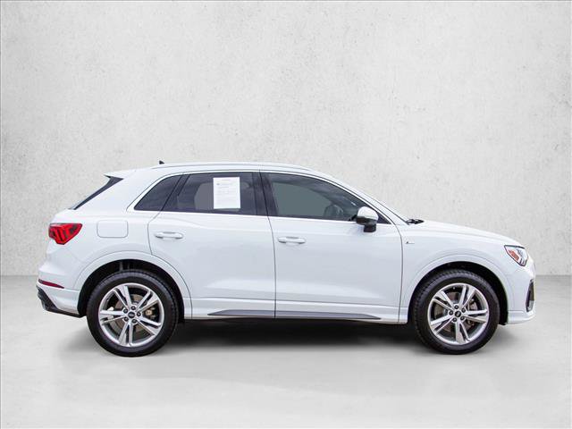 Used 2022 Audi Q3 2.0T Premium Plus w/ Premium Plus Package AWD/4WD image 4