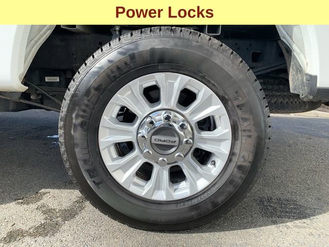 Certified 2022 Ford F250 XLT w/ Snow Plow Prep Package image 9