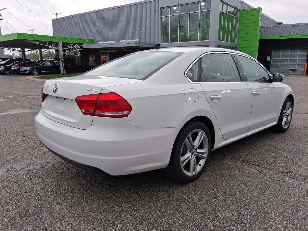 Used 2014 Volkswagen Passat 1.8T SE FWD image 5