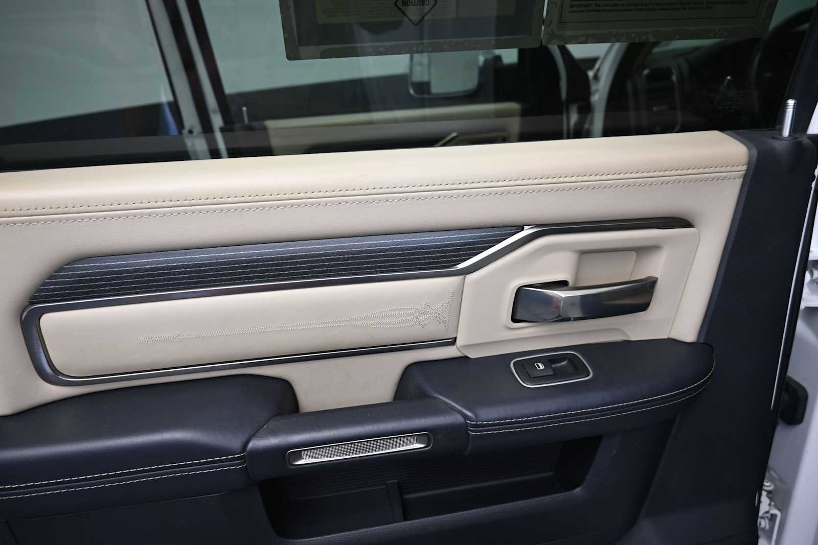 Used 2020 RAM 2500 Limited AWD/4WD image 11