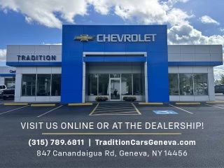Used 2025 Chevrolet Traverse LT image 11