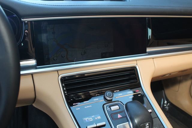 Used 2019 Porsche Panamera 4 image 17