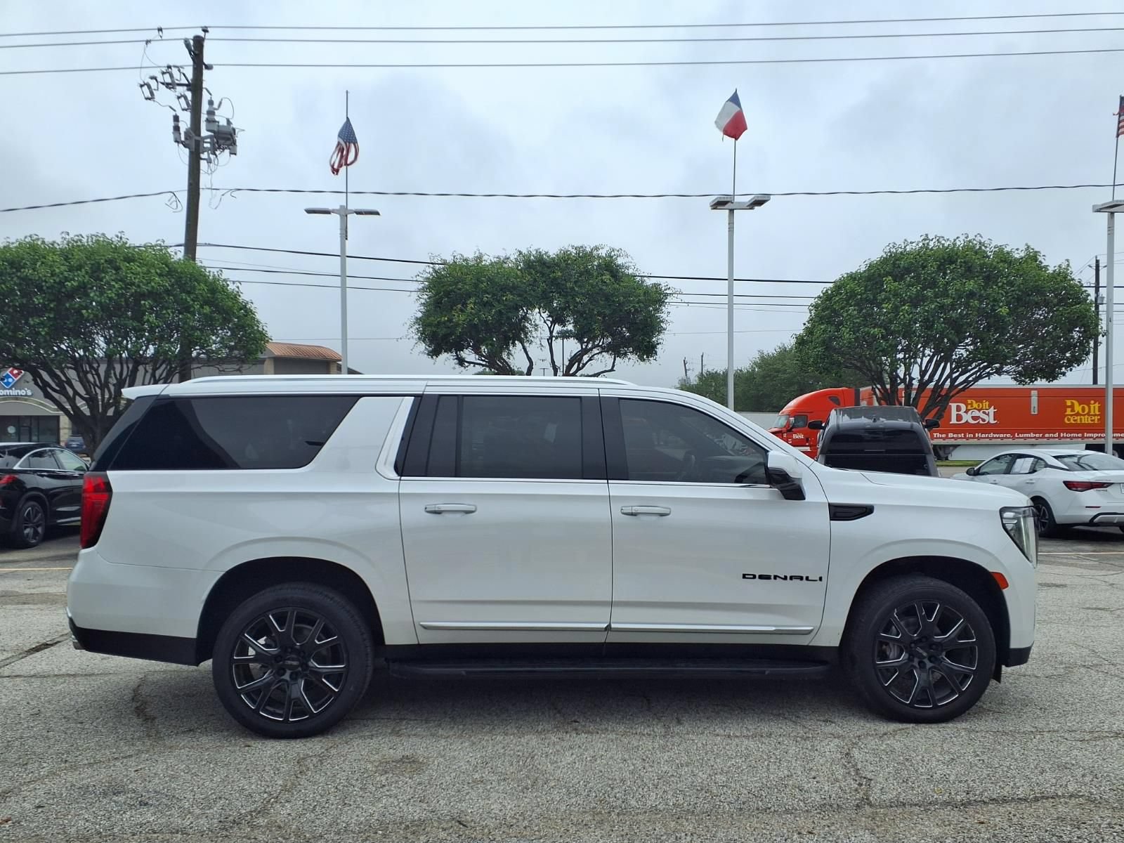 Used 2021 GMC Yukon XL Denali AWD/4WD image 21