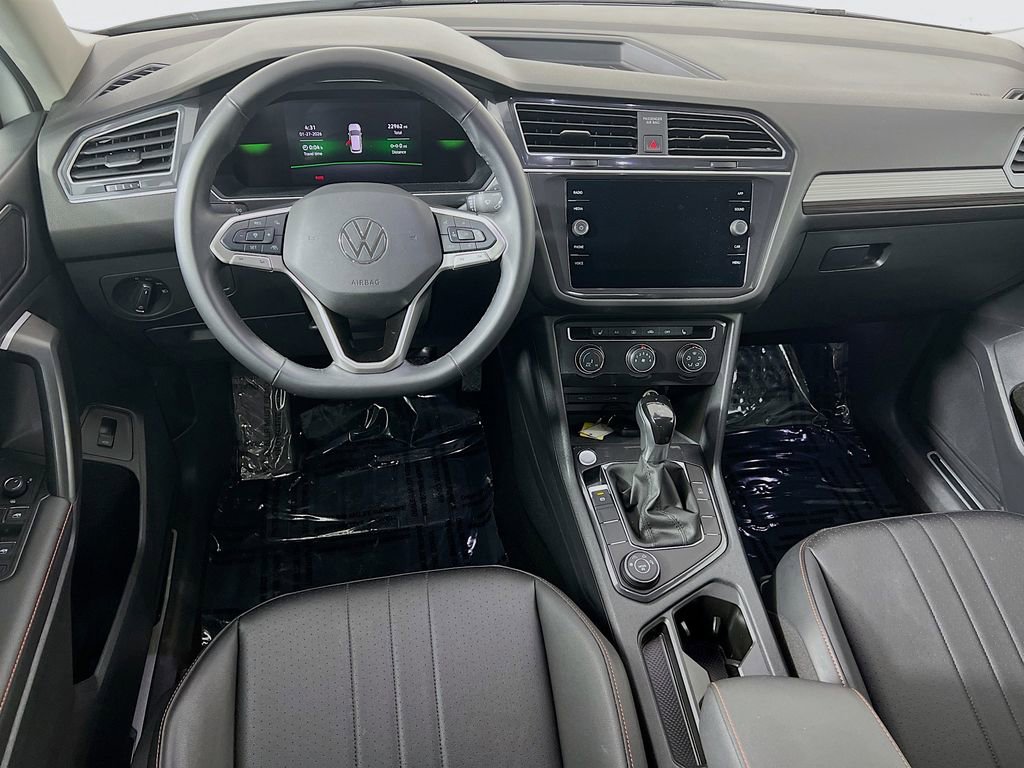 Used 2024 Volkswagen Tiguan Wolfsburg Edition image 21