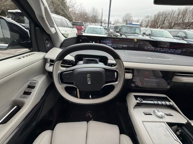 New 2025 Lincoln Navigator Reserve image 9