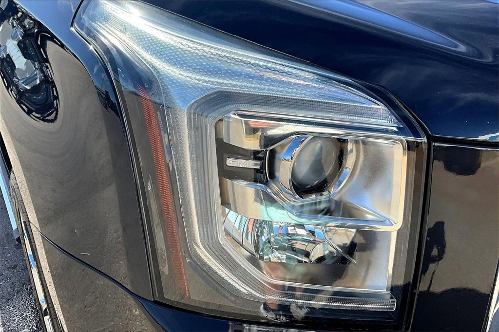 Used 2020 GMC Yukon XL Denali w/ Denali Ultimate Package image 28