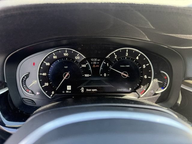 Used 2017 BMW 540i RWD image 12
