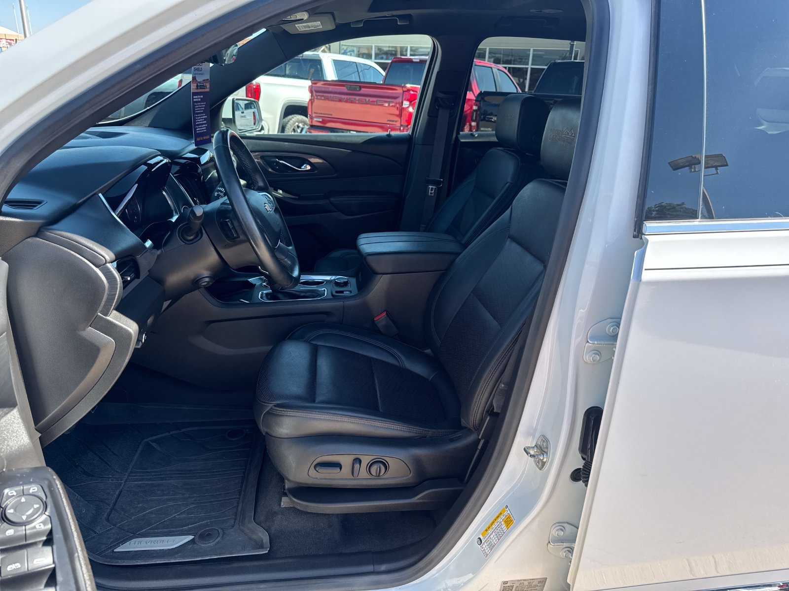 Used 2023 Chevrolet Traverse High Country w/ LPO, Floor Liner Package AWD/4WD image 14