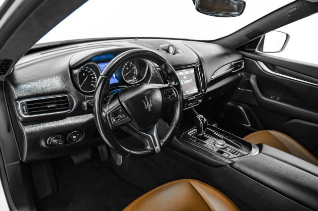 Used 2018 Maserati Levante AWD/4WD image 13