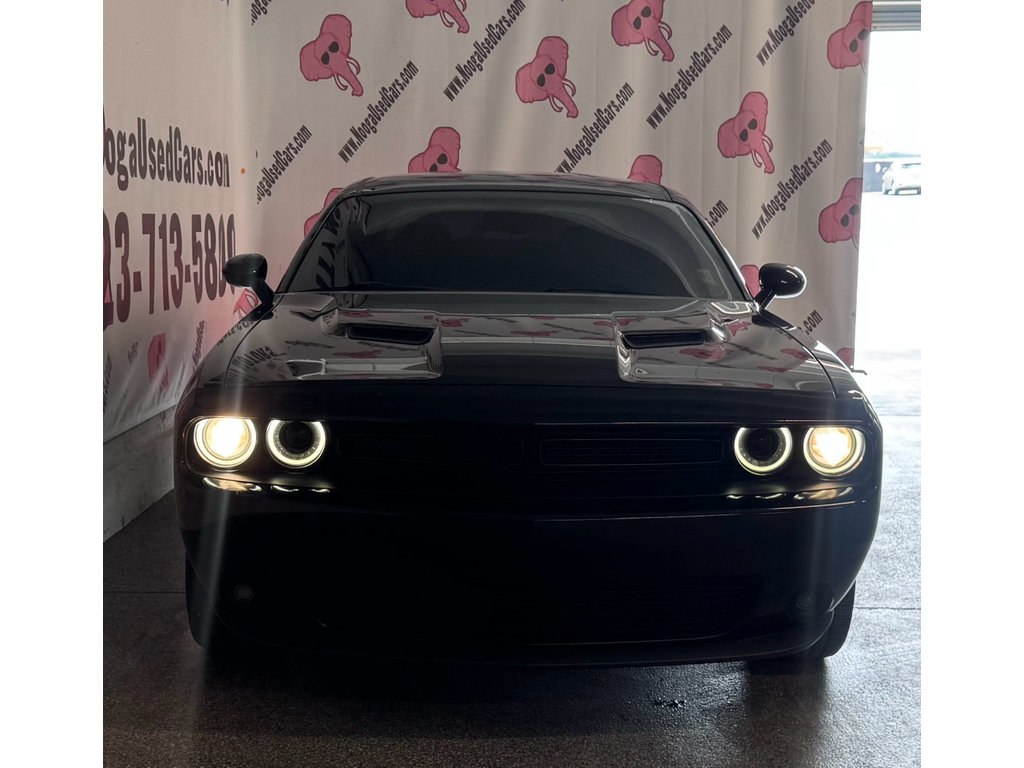 Used 2020 Dodge Challenger SXT w/ Blacktop Package RWD image 5