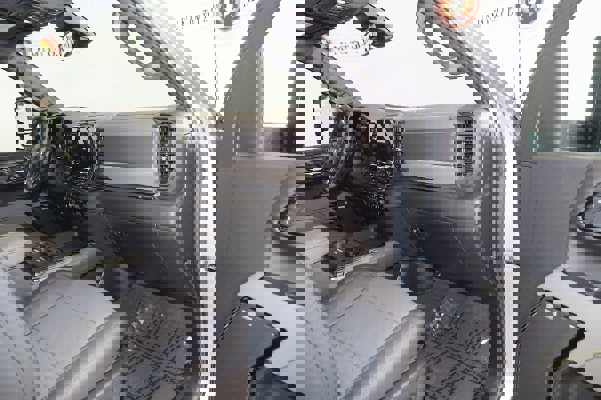 Used 2025 Chevrolet Silverado 2500 ZR2 image 43