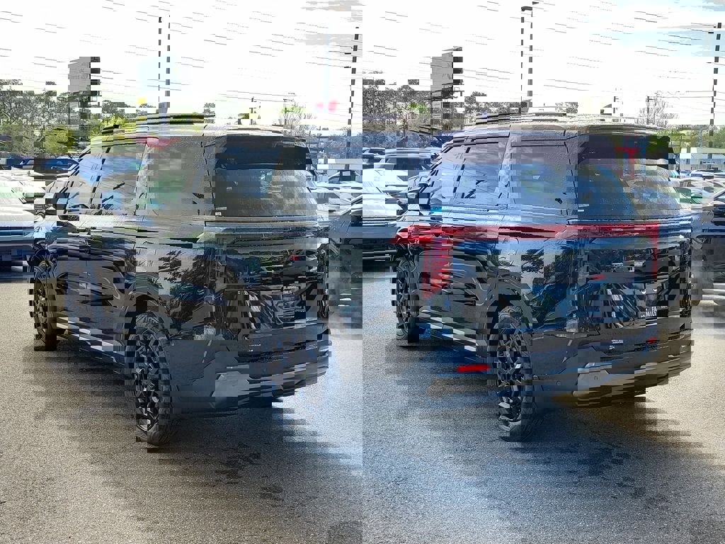 New 2026 Kia Carnival SX Prestige FWD image 4