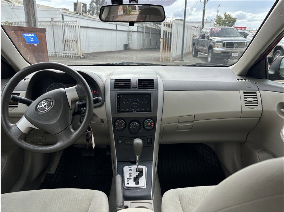 Used 2010 Toyota Corolla image 11