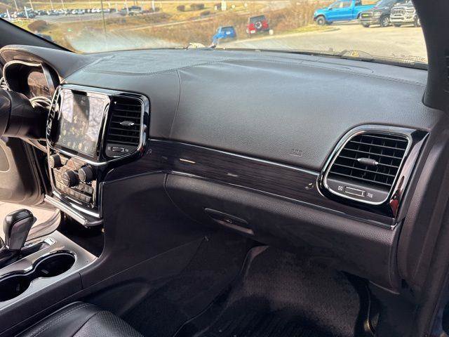 Used 2020 Jeep Grand Cherokee Overland image 34