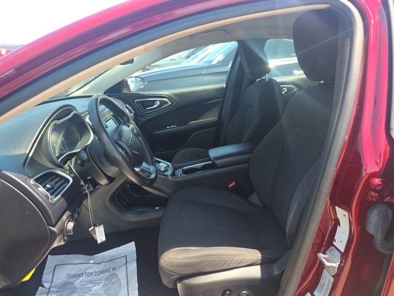 Used 2015 Chrysler 200 Limited w/ Convenience Group FWD image 10