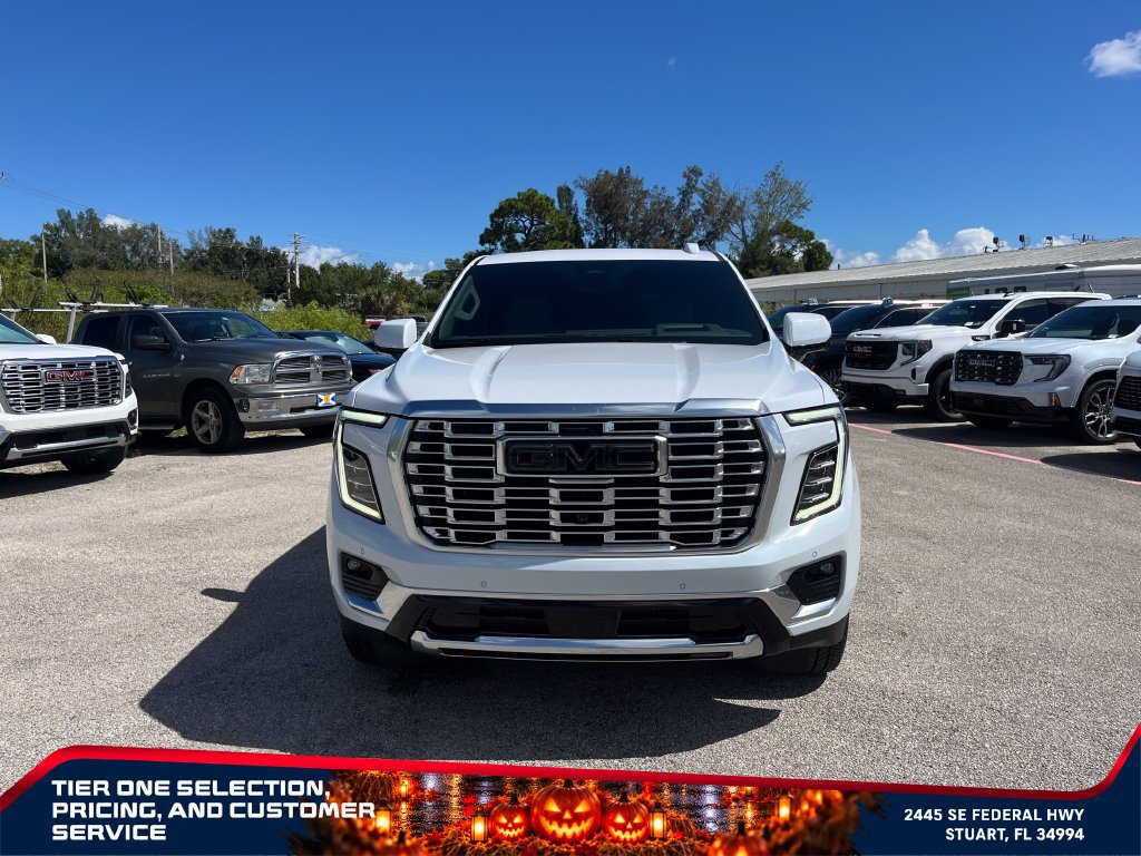 Used 2026 GMC Yukon Denali w/ Sun & Power Step Package AWD/4WD image 3