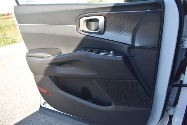 New 2026 Kia Sorento LX FWD image 29