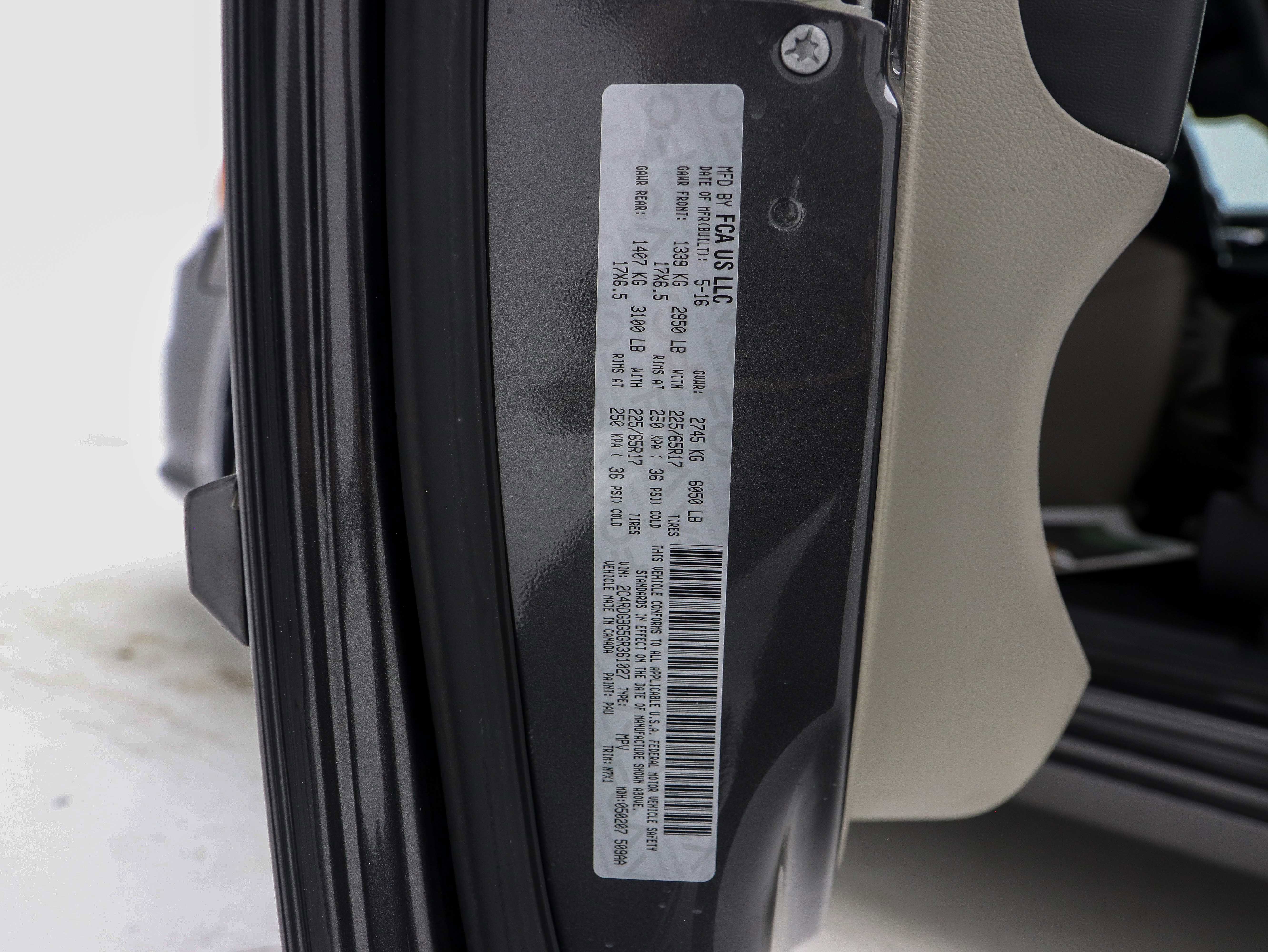 Used 2016 Dodge Grand Caravan SE image 34