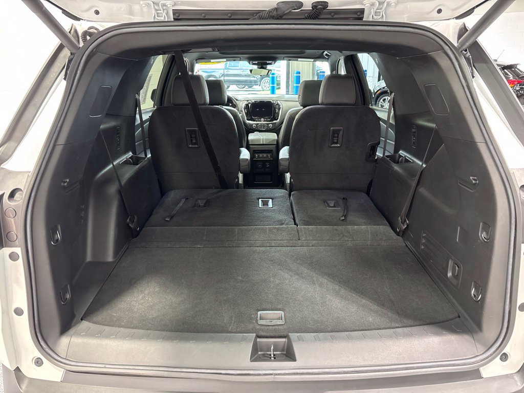 Used 2023 Chevrolet Traverse LT w/ LT Premium Package AWD/4WD image 53
