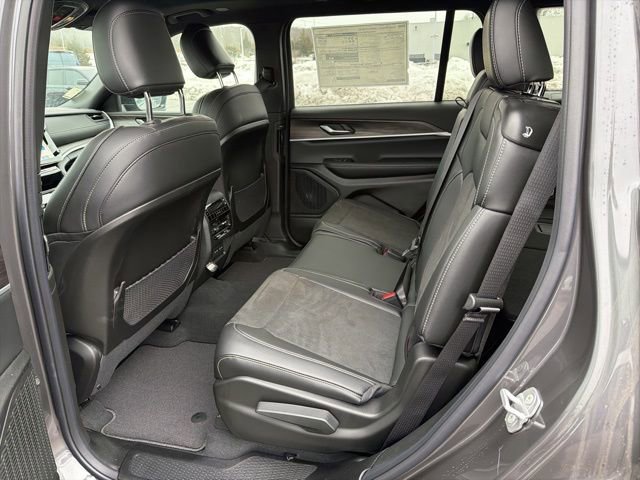 New 2026 Jeep Grand Cherokee L 4WD image 11