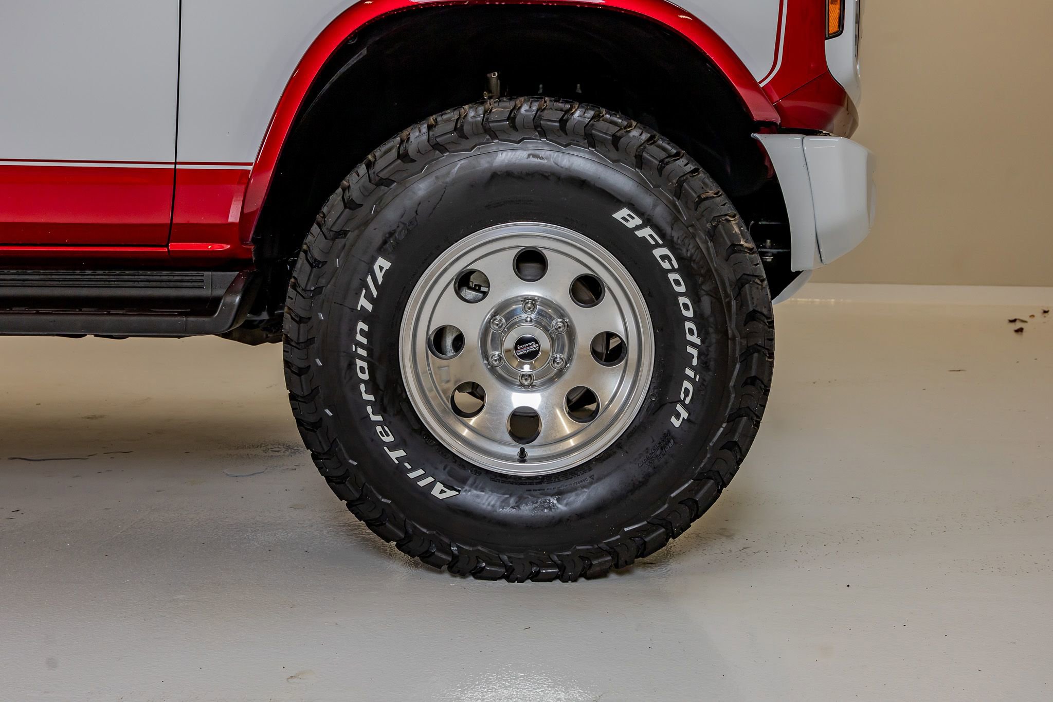 Used 2025 Ford Bronco Heritage Edition AWD/4WD image 12