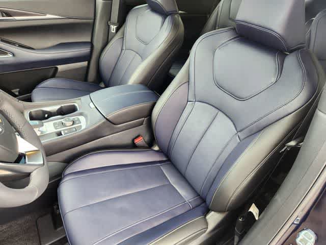 Certified 2026 INFINITI QX60 Sport w/ Dark Cargo Package AWD/4WD image 11