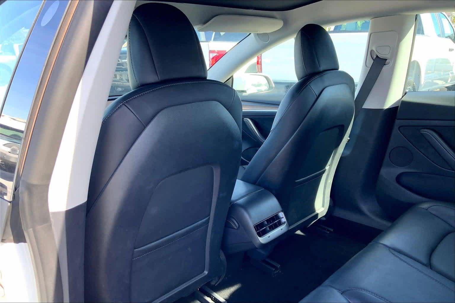 Used 2021 Tesla Model 3 Standard Range Plus RWD image 12