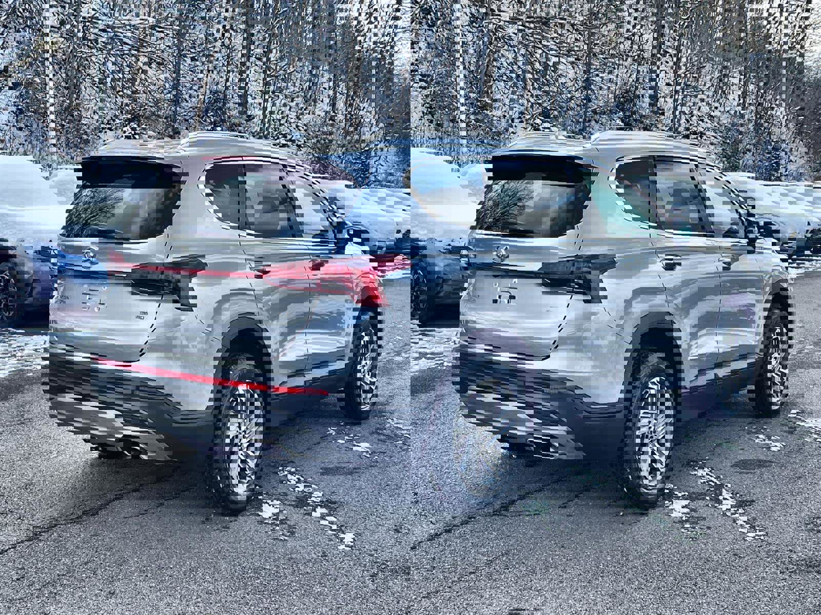 Used 2023 Hyundai Santa Fe SEL image 5