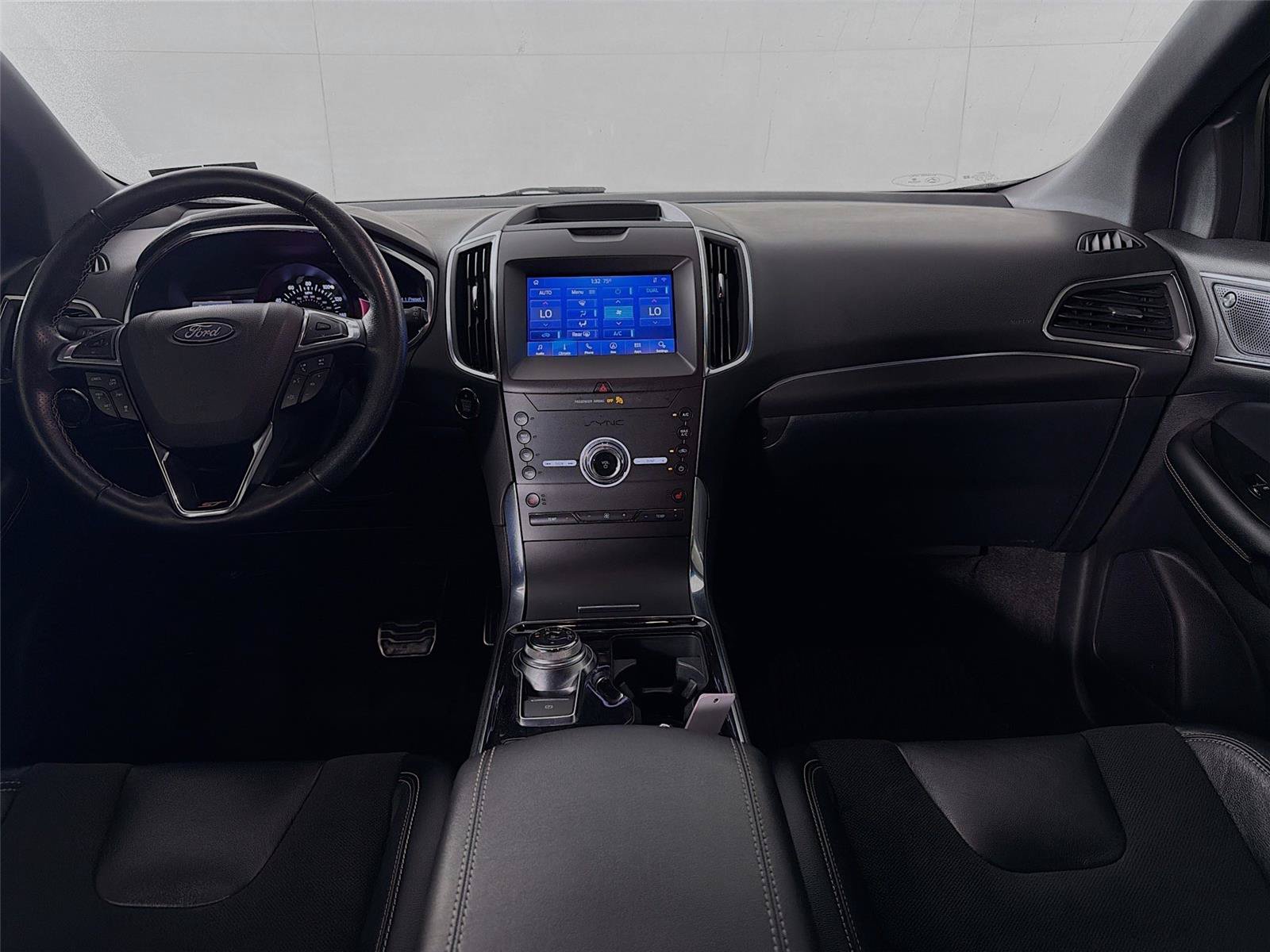 Used 2020 Ford Edge ST w/ Cold Weather Package AWD/4WD image 27