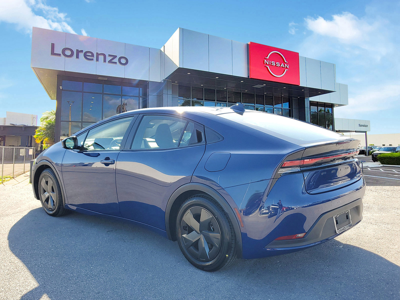 Used 2025 Toyota Prius LE image 5